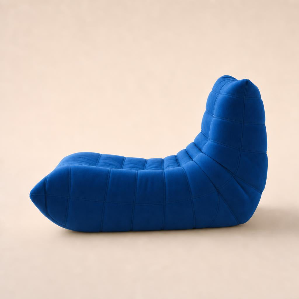Sillón Nube azul oscuro, vista de perfil